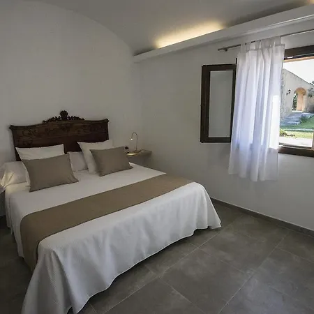 Son Llado Country house *